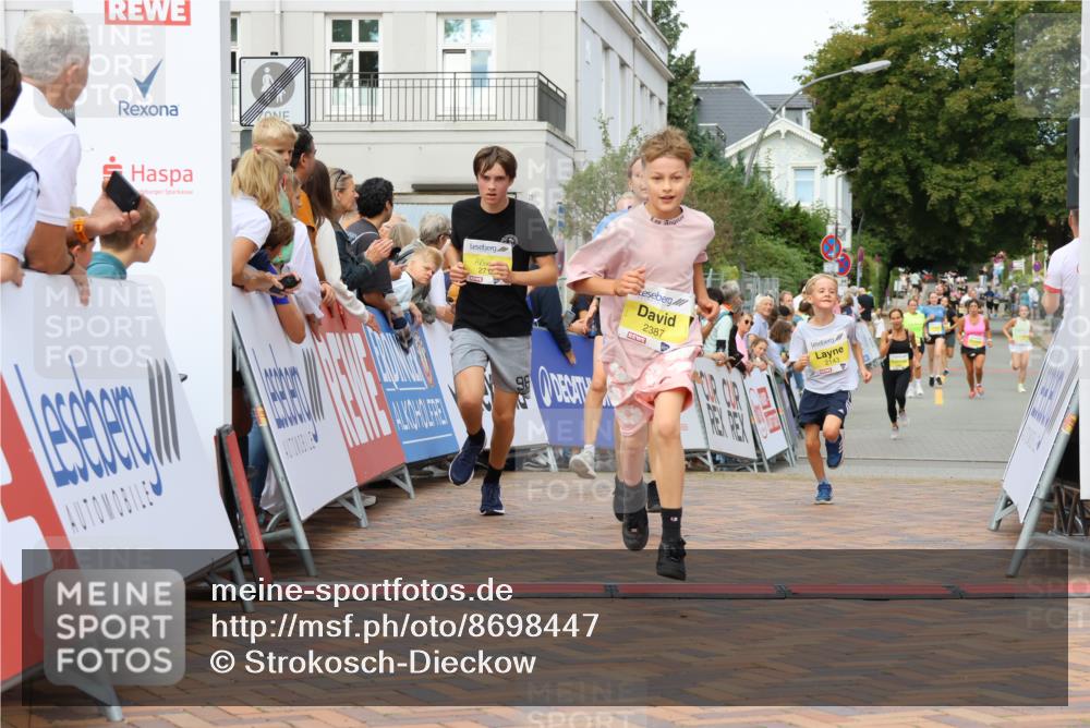 31.08.2025 - 21. Blankeneser Heldenlauf Strokosch-Dieckow http://msf.ph/oto/8698447 31.08.2025 10:28:52 Ziel 2060, 2346, 2718, 2719, 2143, 2387 meine-sportfotos.de