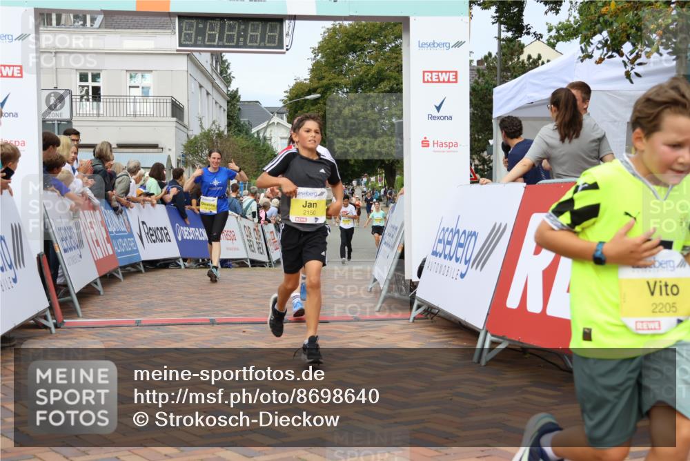 31.08.2025 - 21. Blankeneser Heldenlauf Strokosch-Dieckow http://msf.ph/oto/8698640 31.08.2025 10:27:11 Ziel 1101, 2150, 2205, 2521, 2517, 2413 meine-sportfotos.de