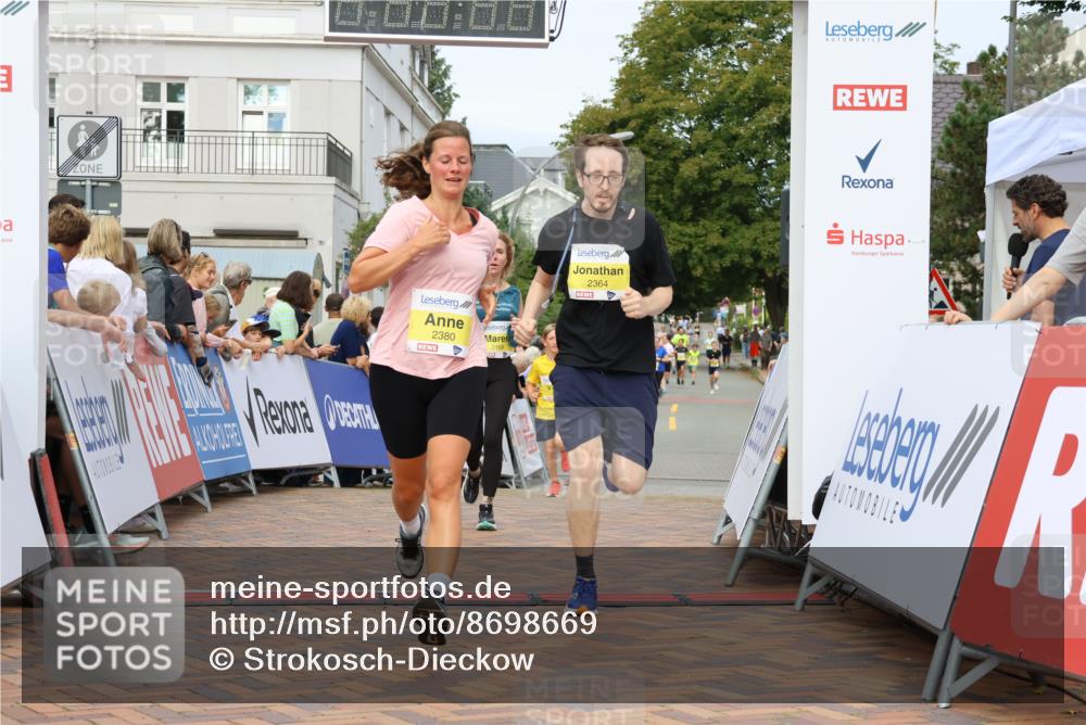 31.08.2025 - 21. Blankeneser Heldenlauf Strokosch-Dieckow http://msf.ph/oto/8698669 31.08.2025 10:26:56 Ziel 2364, 2749, 2478, 2468, 2393, 2380 meine-sportfotos.de
