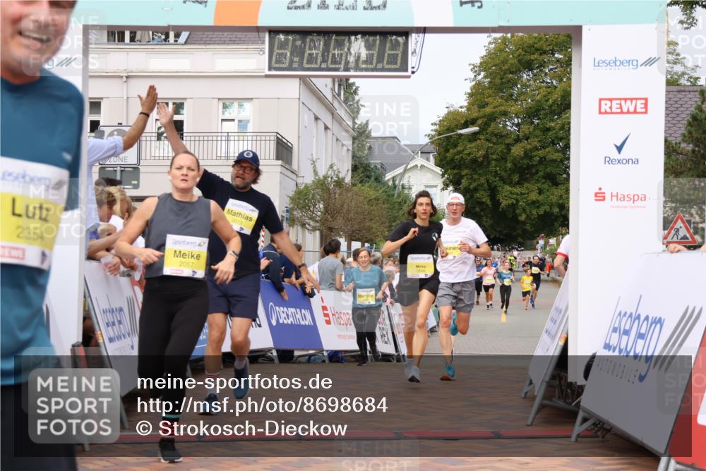 31.08.2025 - 21. Blankeneser Heldenlauf Strokosch-Dieckow http://msf.ph/oto/8698684 31.08.2025 10:26:45 Ziel 2022, 2057, 2013, 2648, 2607, 2646, 2487, 2354, 2296, 2478 meine-sportfotos.de