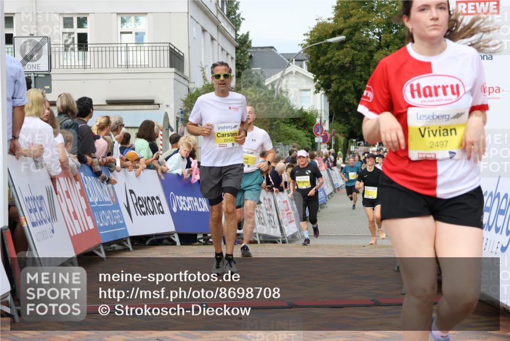 31.08.2025 - 21. Blankeneser Heldenlauf Strokosch-Dieckow http://msf.ph/oto/8698708 31.08.2025 10:26:32 Ziel 2706, 2254, 2497, 2688, 2007 meine-sportfotos.de