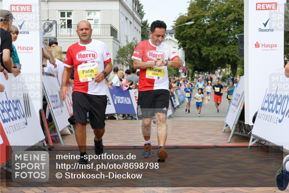 31.08.2025 - 21. Blankeneser Heldenlauf Strokosch-Dieckow http://msf.ph/oto/8698798 31.08.2025 10:25:27 Ziel 2541, 2636, 2363, 2367, 2505, 2504 meine-sportfotos.de