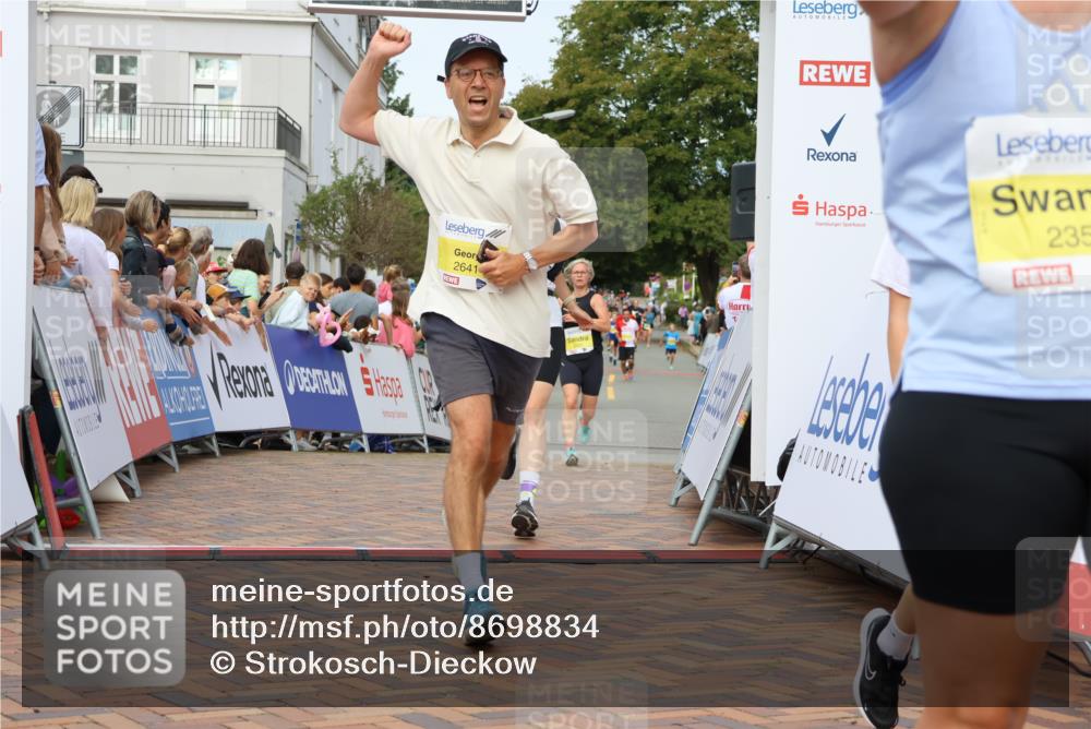 31.08.2025 - 21. Blankeneser Heldenlauf Strokosch-Dieckow http://msf.ph/oto/8698834 31.08.2025 10:25:13 Ziel 2641, 2357, 2717, 2285, 2286, 2331, 2053, 2359, 2661, 2383 meine-sportfotos.de