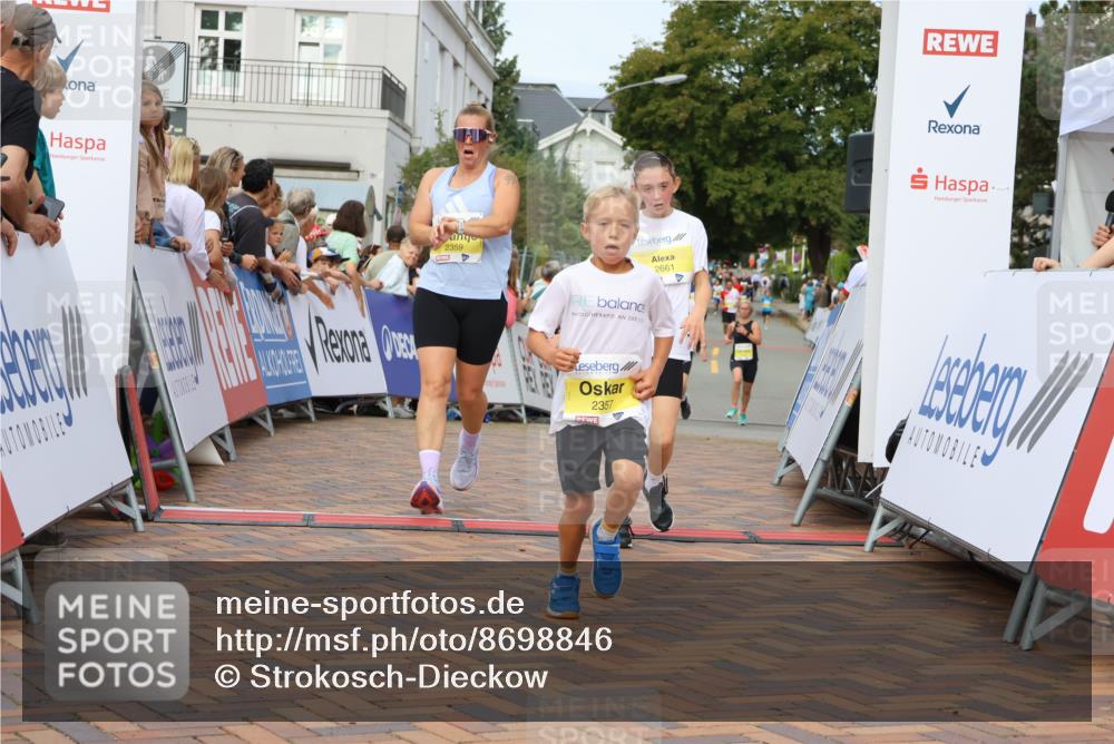 31.08.2025 - 21. Blankeneser Heldenlauf Strokosch-Dieckow http://msf.ph/oto/8698846 31.08.2025 10:25:10 Ziel 2641, 2357, 2183, 2717, 2285, 2286, 2331, 2053, 2359, 2661 meine-sportfotos.de