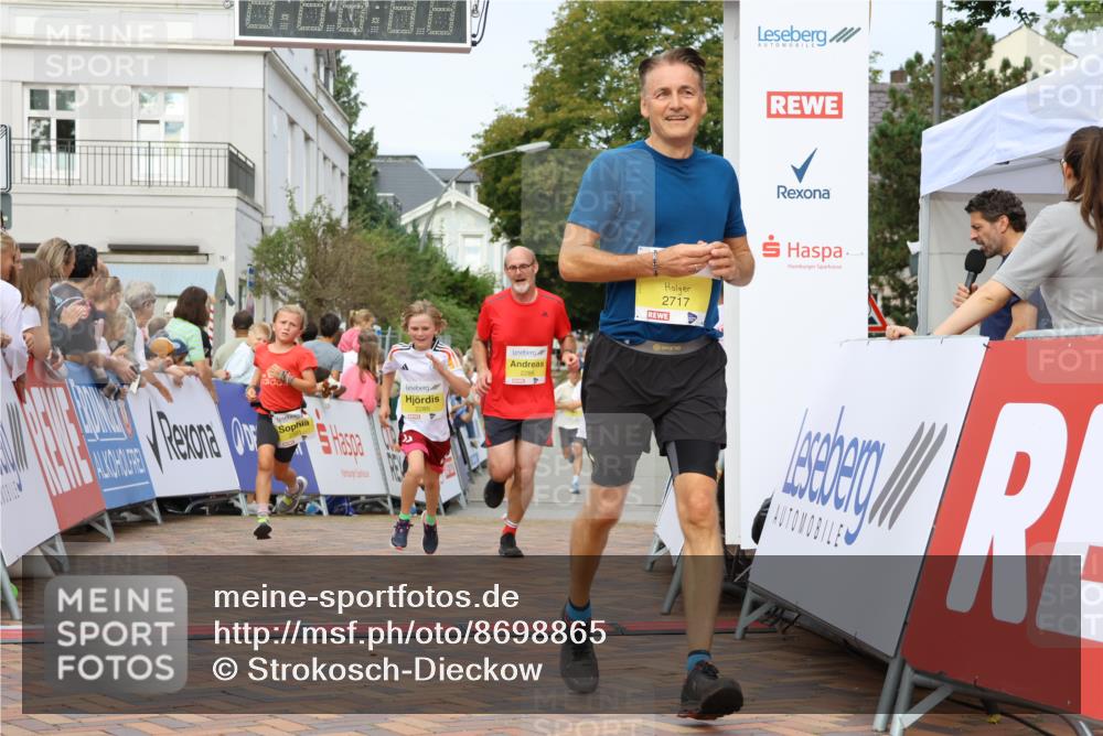 31.08.2025 - 21. Blankeneser Heldenlauf Strokosch-Dieckow http://msf.ph/oto/8698865 31.08.2025 10:25:06 Ziel 2357, 2183, 2717, 2285, 2286, 2331, 2359, 2661 meine-sportfotos.de
