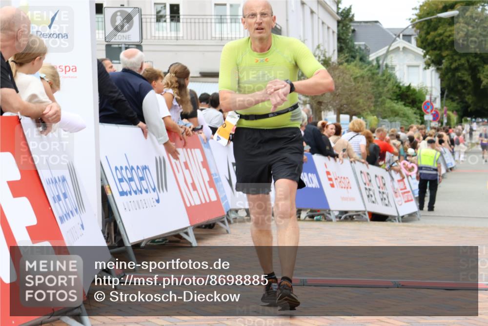 31.08.2025 - 21. Blankeneser Heldenlauf Strokosch-Dieckow http://msf.ph/oto/8698885 31.08.2025 12:48:22 Ziel 5335, 5489 meine-sportfotos.de