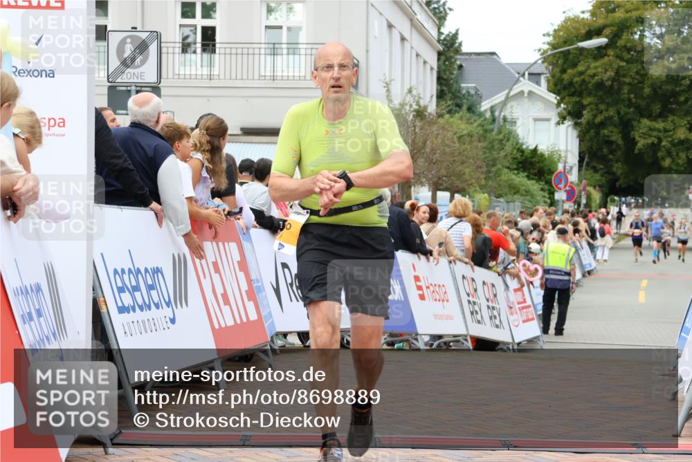 31.08.2025 - 21. Blankeneser Heldenlauf Strokosch-Dieckow http://msf.ph/oto/8698889 31.08.2025 12:48:22 Ziel 5335, 5489 meine-sportfotos.de