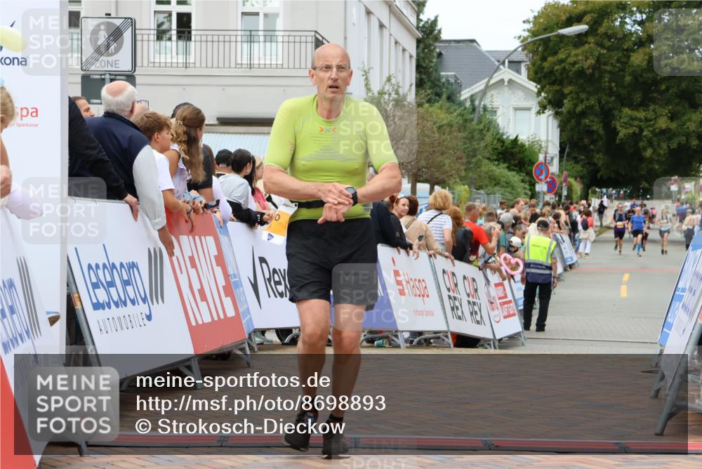 31.08.2025 - 21. Blankeneser Heldenlauf Strokosch-Dieckow http://msf.ph/oto/8698893 31.08.2025 12:48:21 Ziel 5335, 5489 meine-sportfotos.de