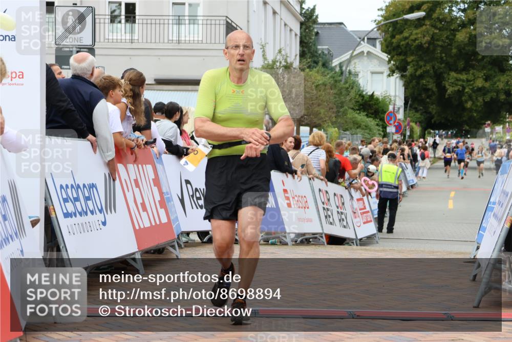 31.08.2025 - 21. Blankeneser Heldenlauf Strokosch-Dieckow http://msf.ph/oto/8698894 31.08.2025 12:48:21 Ziel 5335, 5489 meine-sportfotos.de