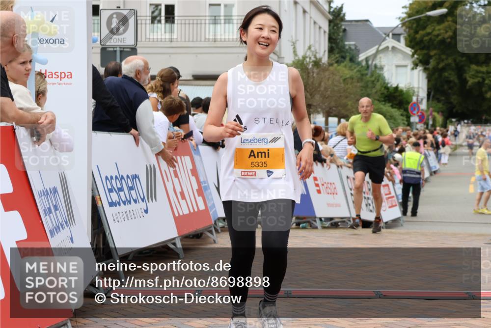 31.08.2025 - 21. Blankeneser Heldenlauf Strokosch-Dieckow http://msf.ph/oto/8698898 31.08.2025 12:48:18 Ziel 5335, 5489 meine-sportfotos.de