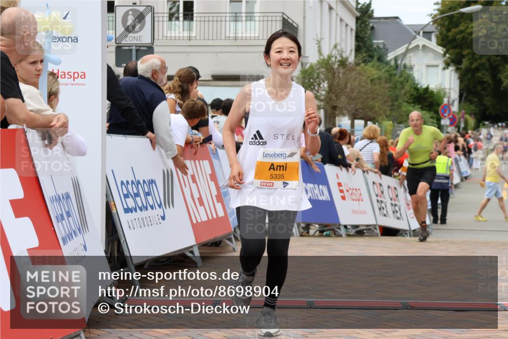 31.08.2025 - 21. Blankeneser Heldenlauf Strokosch-Dieckow http://msf.ph/oto/8698904 31.08.2025 12:48:18 Ziel 5335, 5489 meine-sportfotos.de