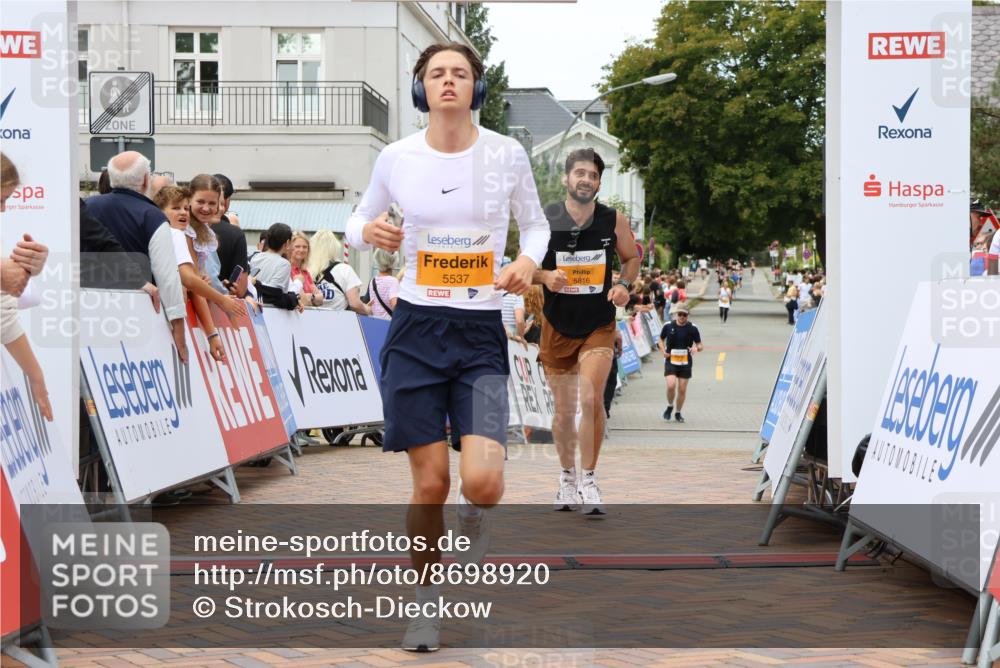 31.08.2025 - 21. Blankeneser Heldenlauf Strokosch-Dieckow http://msf.ph/oto/8698920 31.08.2025 12:47:53 Ziel 5816, 5537 meine-sportfotos.de