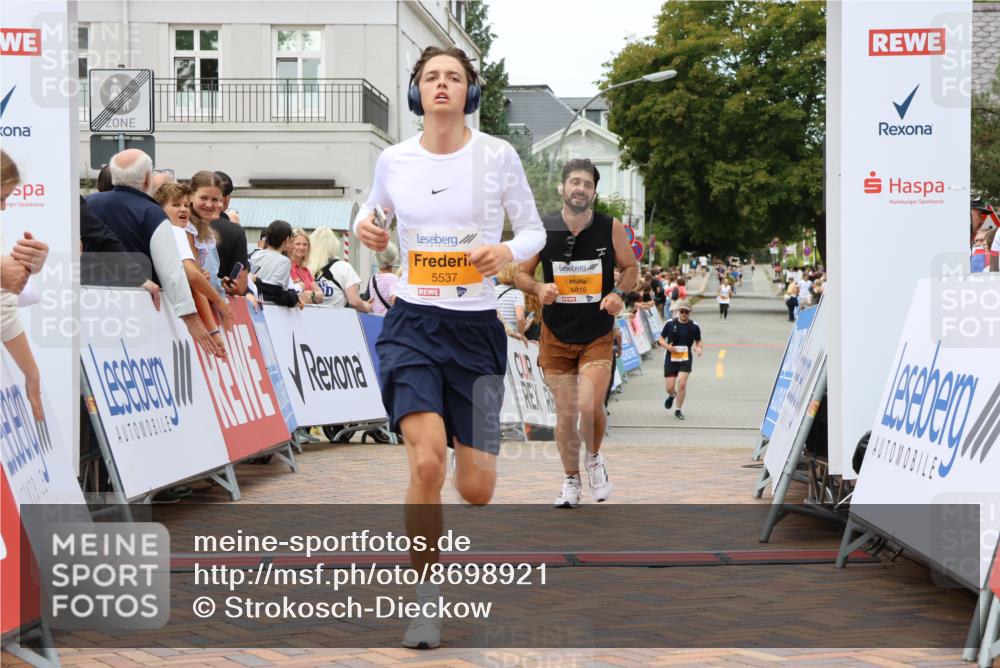 31.08.2025 - 21. Blankeneser Heldenlauf Strokosch-Dieckow http://msf.ph/oto/8698921 31.08.2025 12:47:52 Ziel 5816, 5537 meine-sportfotos.de