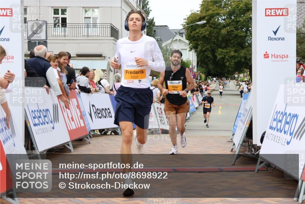 31.08.2025 - 21. Blankeneser Heldenlauf Strokosch-Dieckow http://msf.ph/oto/8698922 31.08.2025 12:47:52 Ziel 5816, 5537 meine-sportfotos.de