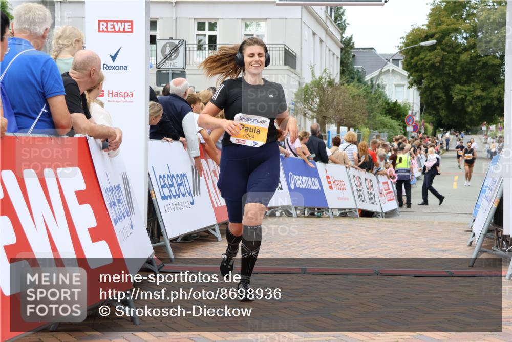 31.08.2025 - 21. Blankeneser Heldenlauf Strokosch-Dieckow http://msf.ph/oto/8698936 31.08.2025 12:47:41 Ziel 5590, 5364 meine-sportfotos.de