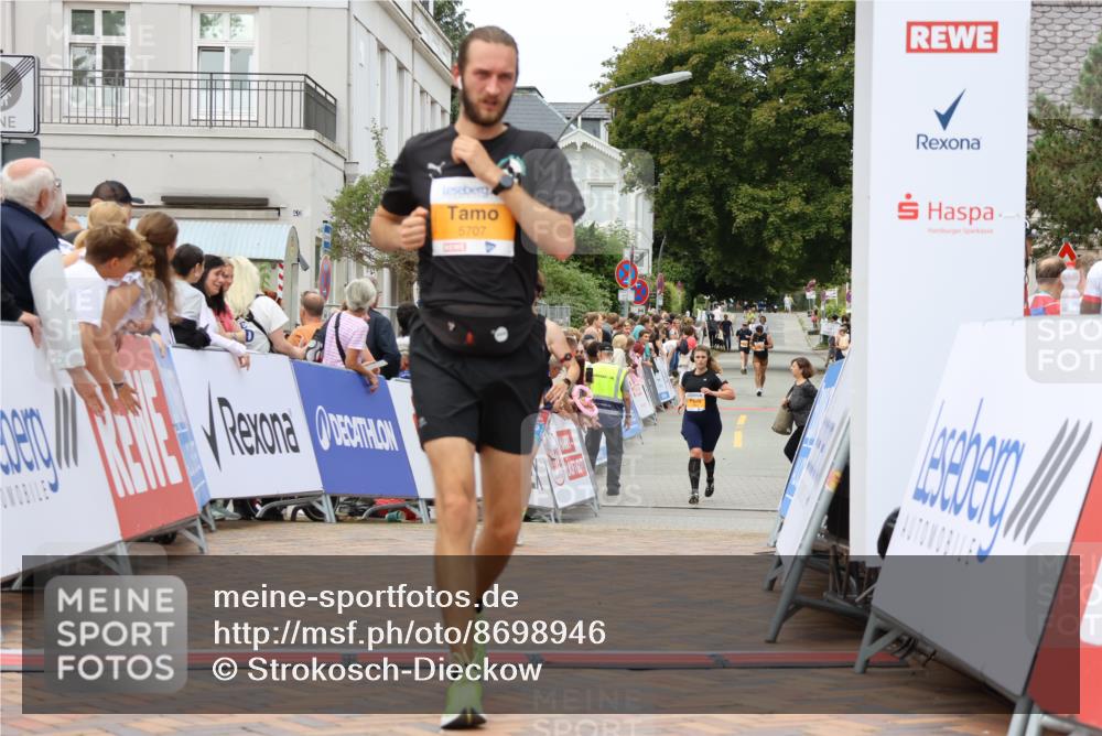31.08.2025 - 21. Blankeneser Heldenlauf Strokosch-Dieckow http://msf.ph/oto/8698946 31.08.2025 12:47:32 Ziel 5707, 5295, 5780, 5590 meine-sportfotos.de