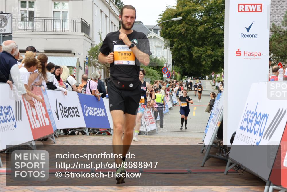 31.08.2025 - 21. Blankeneser Heldenlauf Strokosch-Dieckow http://msf.ph/oto/8698947 31.08.2025 12:47:32 Ziel 5707, 5295, 5780, 5590 meine-sportfotos.de