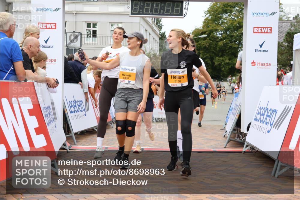 31.08.2025 - 21. Blankeneser Heldenlauf Strokosch-Dieckow http://msf.ph/oto/8698963 31.08.2025 12:47:22 Ziel 5529, 5532, 5295, 5316, 5687, 5780, 5130, 5820 meine-sportfotos.de