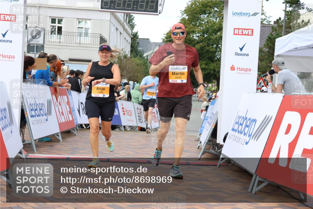 31.08.2025 - 21. Blankeneser Heldenlauf Strokosch-Dieckow http://msf.ph/oto/8698969 31.08.2025 12:59:16 Ziel 5640, 5464, 5646, 5418 meine-sportfotos.de