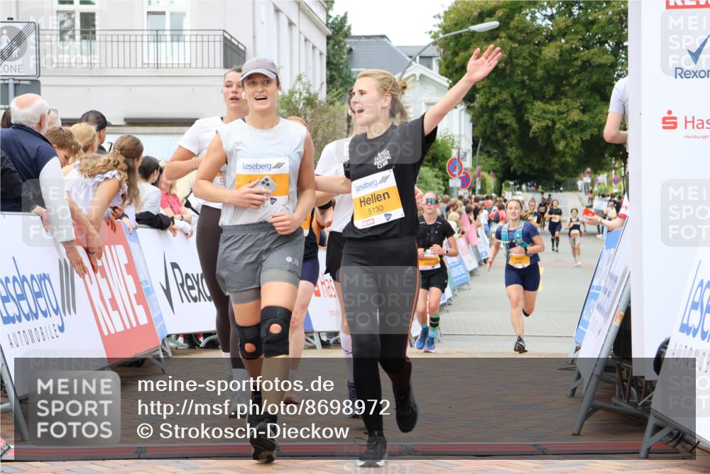 31.08.2025 - 21. Blankeneser Heldenlauf Strokosch-Dieckow http://msf.ph/oto/8698972 31.08.2025 12:47:21 Ziel 5529, 5532, 5295, 5316, 5687, 5780, 5130, 5820 meine-sportfotos.de