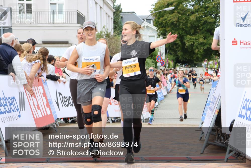 31.08.2025 - 21. Blankeneser Heldenlauf Strokosch-Dieckow http://msf.ph/oto/8698974 31.08.2025 12:47:21 Ziel 5529, 5532, 5295, 5316, 5687, 5780, 5130, 5820 meine-sportfotos.de