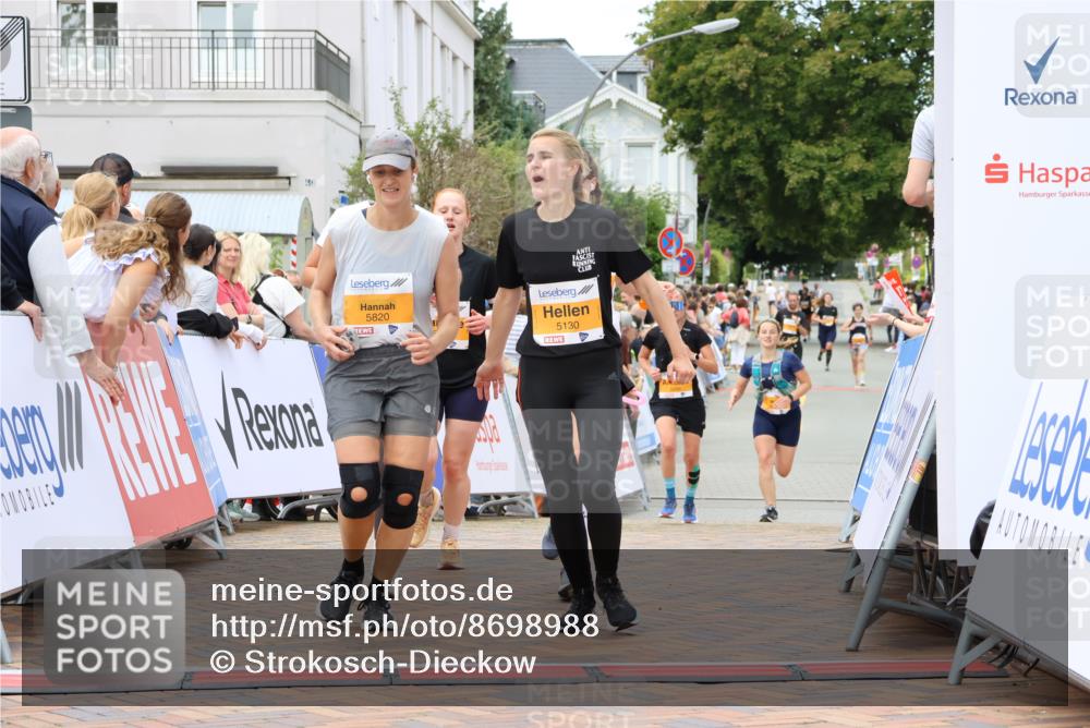 31.08.2025 - 21. Blankeneser Heldenlauf Strokosch-Dieckow http://msf.ph/oto/8698988 31.08.2025 12:47:20 Ziel 5529, 5532, 5316, 5687, 5780, 5130, 5820 meine-sportfotos.de