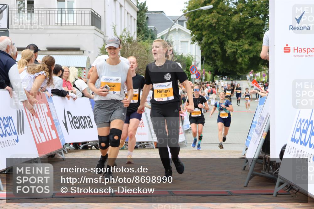 31.08.2025 - 21. Blankeneser Heldenlauf Strokosch-Dieckow http://msf.ph/oto/8698990 31.08.2025 12:47:20 Ziel 5529, 5532, 5316, 5687, 5780, 5130, 5820 meine-sportfotos.de