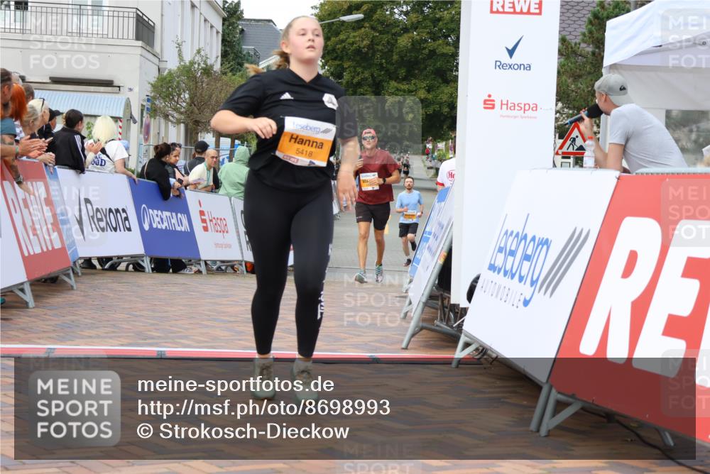 31.08.2025 - 21. Blankeneser Heldenlauf Strokosch-Dieckow http://msf.ph/oto/8698993 31.08.2025 12:59:12 Ziel 5782, 5640, 5418 meine-sportfotos.de