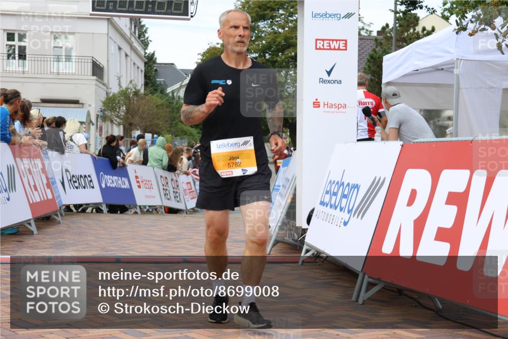 31.08.2025 - 21. Blankeneser Heldenlauf Strokosch-Dieckow http://msf.ph/oto/8699008 31.08.2025 12:59:06 Ziel 5782, 5447 meine-sportfotos.de