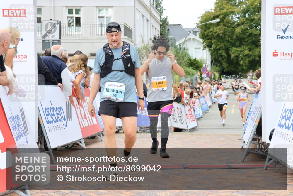 31.08.2025 - 21. Blankeneser Heldenlauf Strokosch-Dieckow http://msf.ph/oto/8699042 31.08.2025 12:46:55 Ziel 5301, 4092 meine-sportfotos.de
