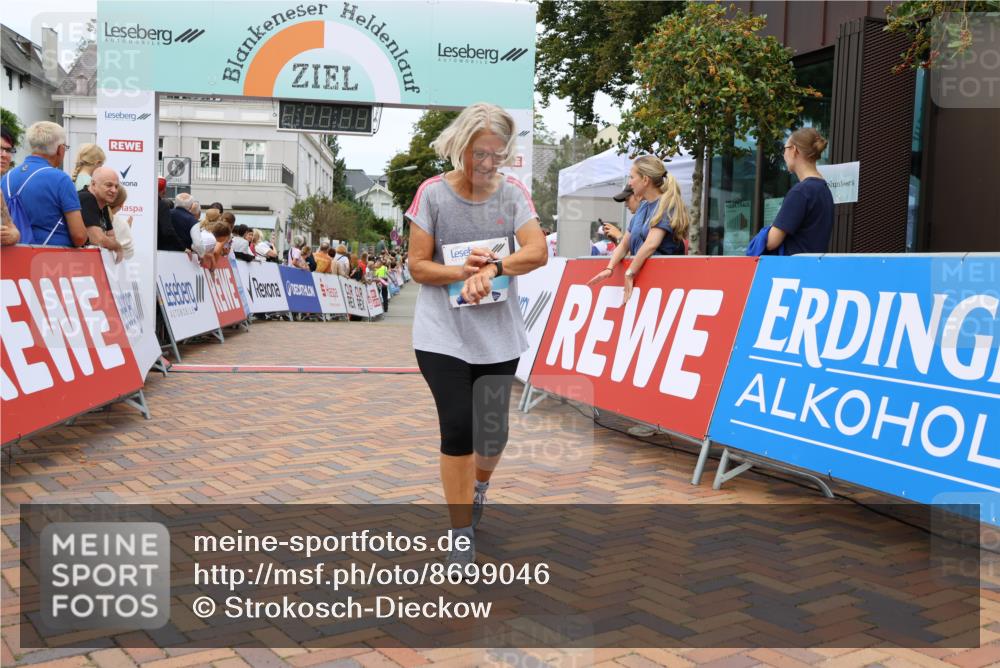 31.08.2025 - 21. Blankeneser Heldenlauf Strokosch-Dieckow http://msf.ph/oto/8699046 31.08.2025 12:46:36 Ziel 5105, 4181 meine-sportfotos.de