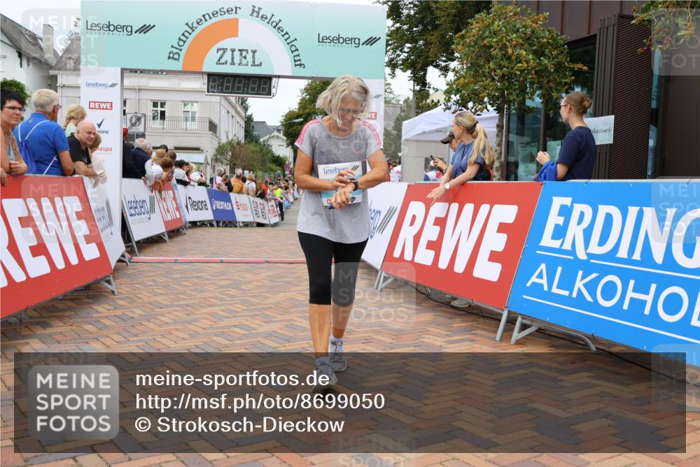 31.08.2025 - 21. Blankeneser Heldenlauf Strokosch-Dieckow http://msf.ph/oto/8699050 31.08.2025 12:46:36 Ziel 5105, 4181 meine-sportfotos.de