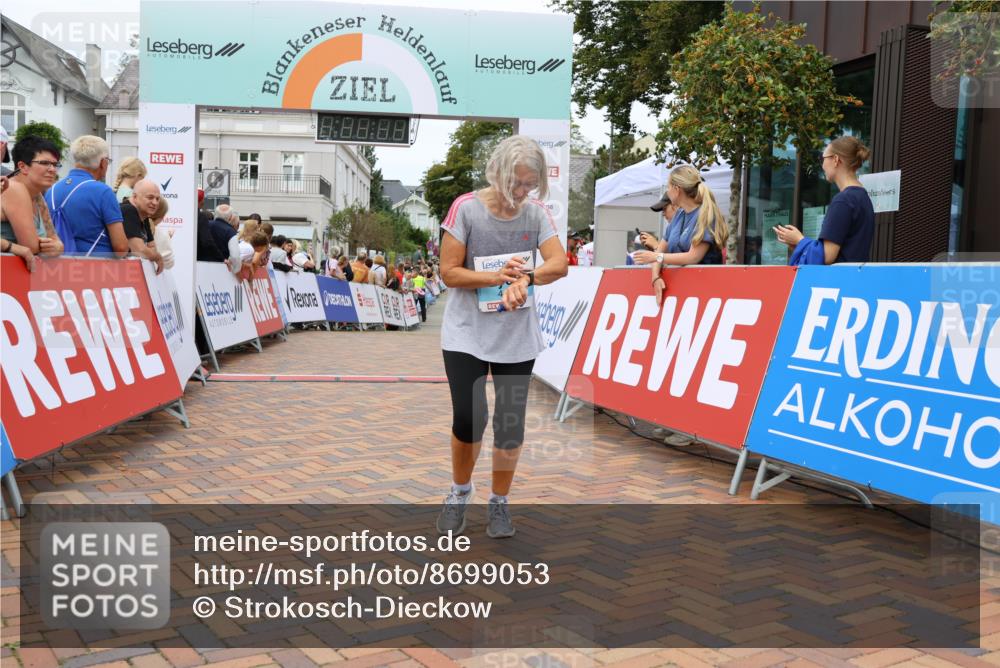 31.08.2025 - 21. Blankeneser Heldenlauf Strokosch-Dieckow http://msf.ph/oto/8699053 31.08.2025 12:46:36 Ziel 5105, 4181 meine-sportfotos.de