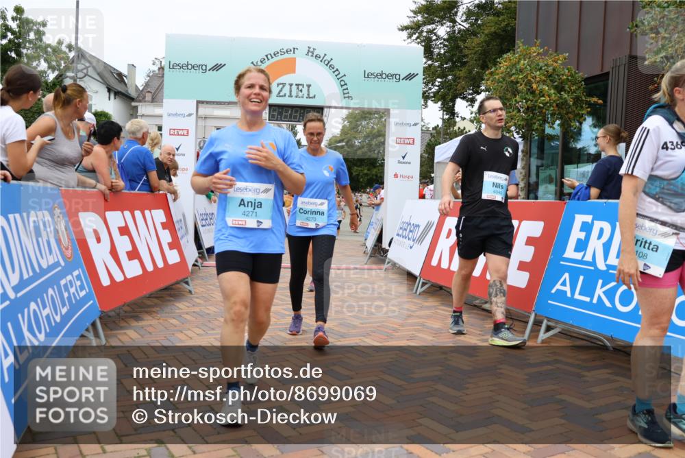 31.08.2025 - 21. Blankeneser Heldenlauf Strokosch-Dieckow http://msf.ph/oto/8699069 31.08.2025 12:46:28 Ziel 5105, 5313, 4270, 4271, 4040, 4108 meine-sportfotos.de