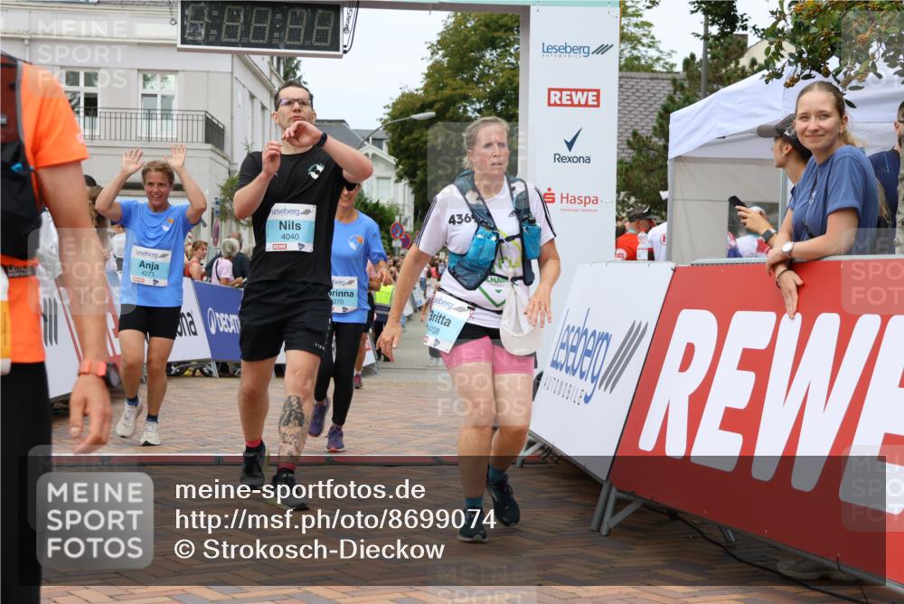 31.08.2025 - 21. Blankeneser Heldenlauf Strokosch-Dieckow http://msf.ph/oto/8699074 31.08.2025 12:46:25 Ziel 5105, 5313, 4270, 4271, 4040, 4108 meine-sportfotos.de