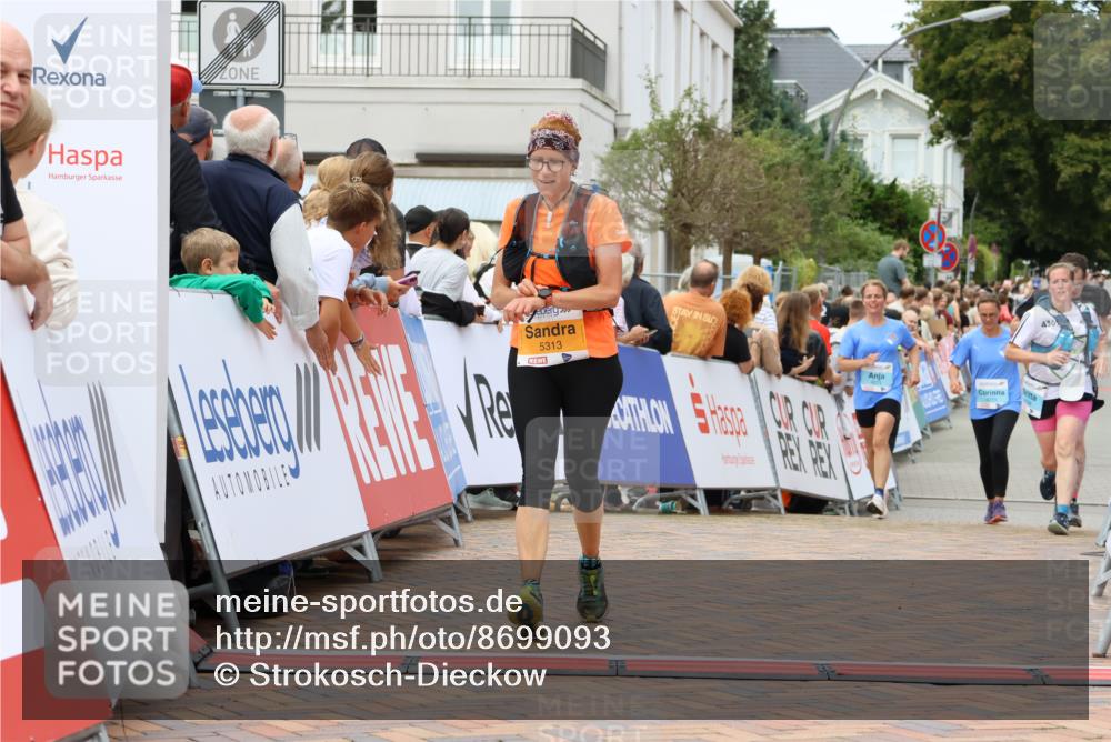 31.08.2025 - 21. Blankeneser Heldenlauf Strokosch-Dieckow http://msf.ph/oto/8699093 31.08.2025 12:46:20 Ziel 5839, 5313, 4040, 4108 meine-sportfotos.de