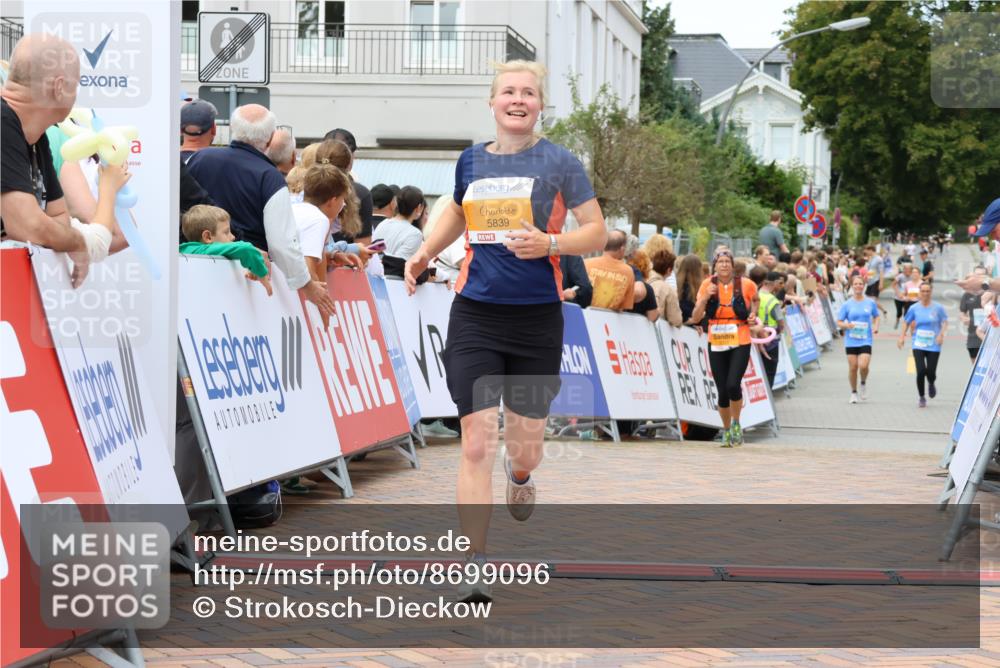 31.08.2025 - 21. Blankeneser Heldenlauf Strokosch-Dieckow http://msf.ph/oto/8699096 31.08.2025 12:46:16 Ziel 5839, 4156, 4125 meine-sportfotos.de