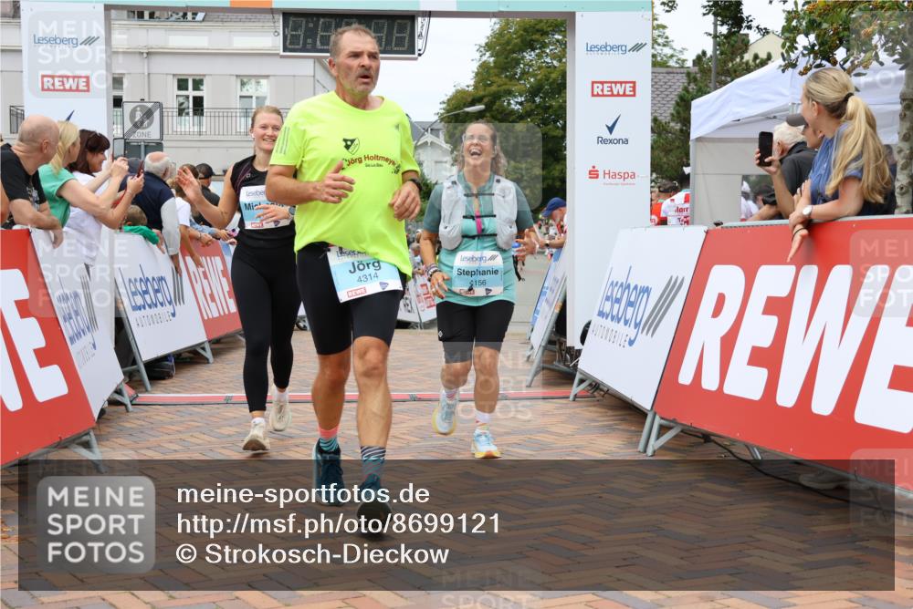 31.08.2025 - 21. Blankeneser Heldenlauf Strokosch-Dieckow http://msf.ph/oto/8699121 31.08.2025 12:46:08 Ziel 5119, 5644, 5333, 4314, 4156, 4125 meine-sportfotos.de