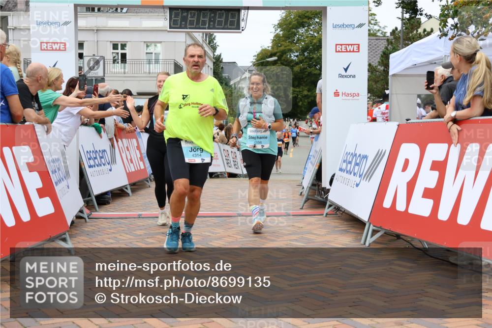31.08.2025 - 21. Blankeneser Heldenlauf Strokosch-Dieckow http://msf.ph/oto/8699135 31.08.2025 12:46:08 Ziel 5119, 5644, 5333, 4314, 4156, 4125 meine-sportfotos.de