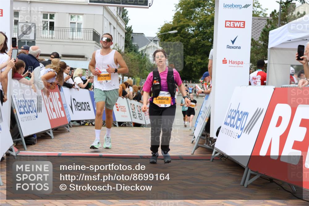 31.08.2025 - 21. Blankeneser Heldenlauf Strokosch-Dieckow http://msf.ph/oto/8699164 31.08.2025 12:46:00 Ziel 5119, 5333 meine-sportfotos.de