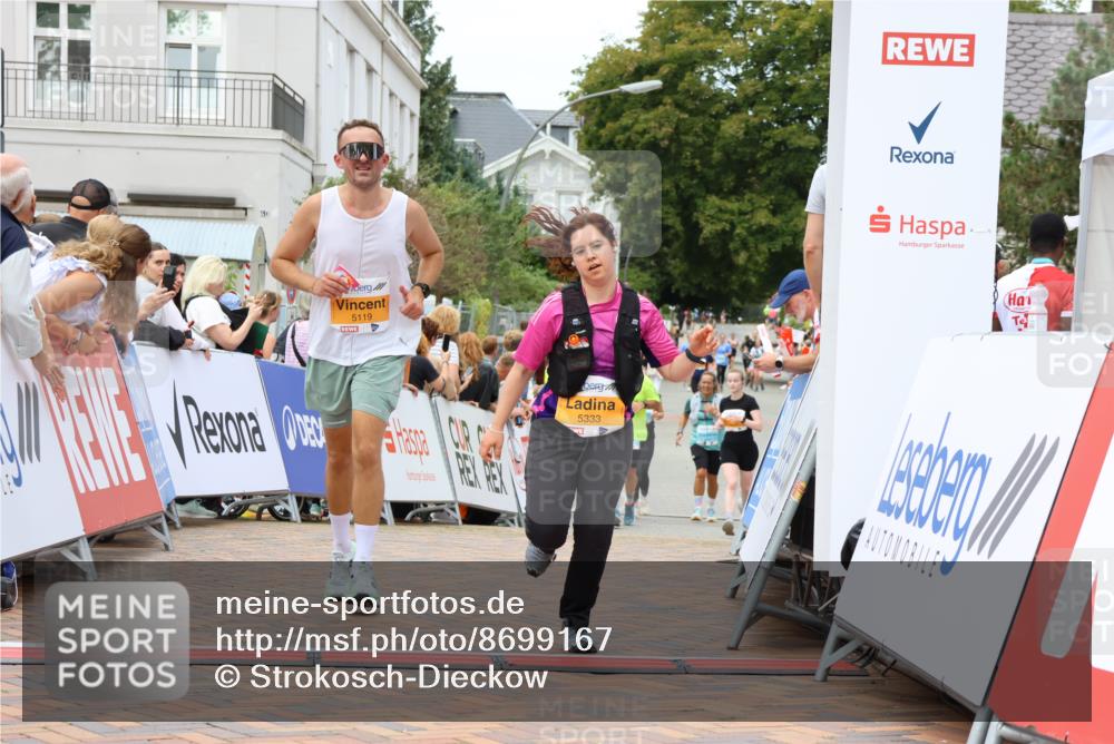 31.08.2025 - 21. Blankeneser Heldenlauf Strokosch-Dieckow http://msf.ph/oto/8699167 31.08.2025 12:45:59 Ziel 5119, 5333 meine-sportfotos.de