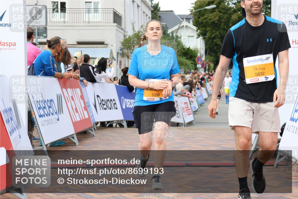 31.08.2025 - 21. Blankeneser Heldenlauf Strokosch-Dieckow http://msf.ph/oto/8699193 31.08.2025 12:57:53 Ziel 5832, 5358 meine-sportfotos.de