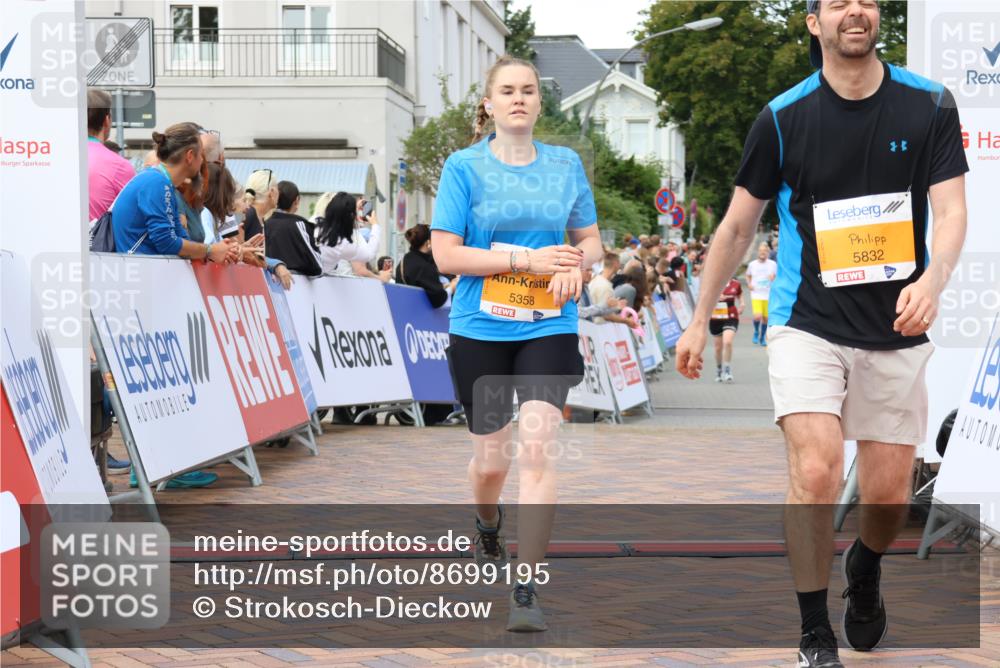 31.08.2025 - 21. Blankeneser Heldenlauf Strokosch-Dieckow http://msf.ph/oto/8699195 31.08.2025 12:57:53 Ziel 5832, 5358 meine-sportfotos.de