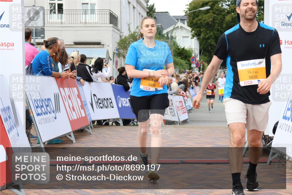 31.08.2025 - 21. Blankeneser Heldenlauf Strokosch-Dieckow http://msf.ph/oto/8699197 31.08.2025 12:57:53 Ziel 5832, 5358 meine-sportfotos.de