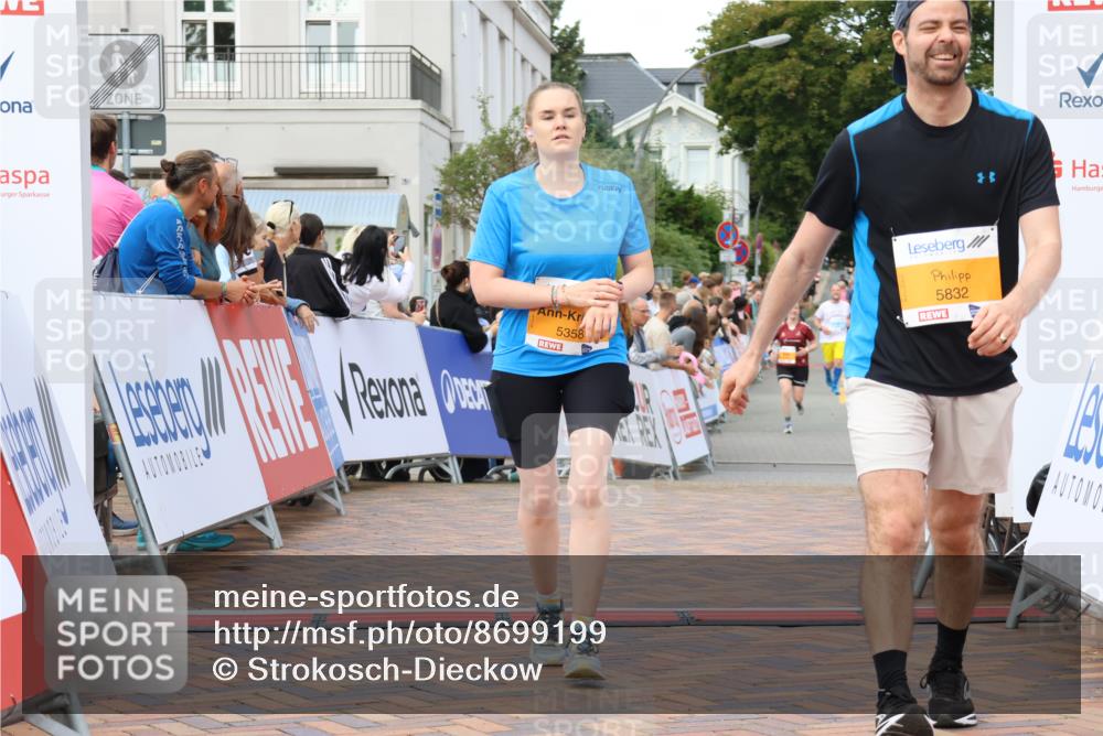31.08.2025 - 21. Blankeneser Heldenlauf Strokosch-Dieckow http://msf.ph/oto/8699199 31.08.2025 12:57:53 Ziel 5832, 5358 meine-sportfotos.de