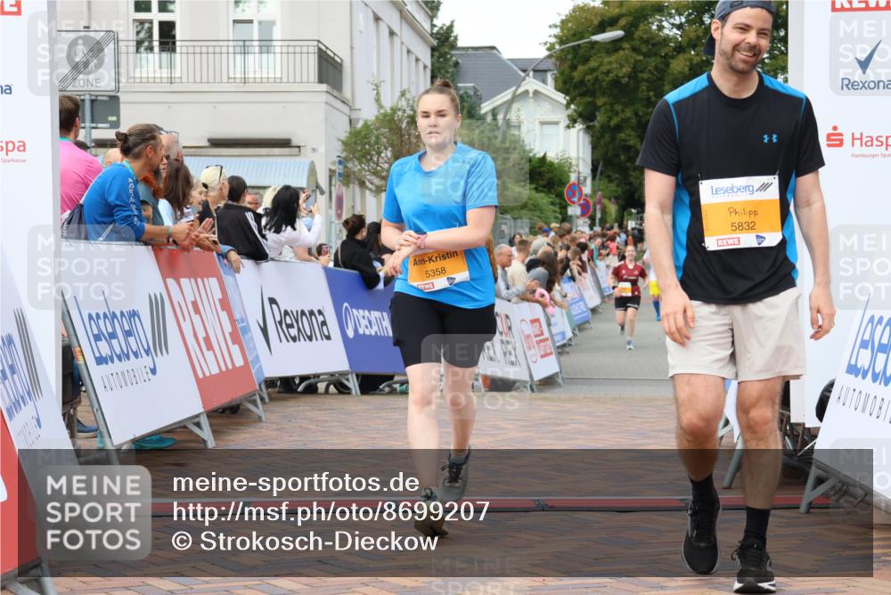 31.08.2025 - 21. Blankeneser Heldenlauf Strokosch-Dieckow http://msf.ph/oto/8699207 31.08.2025 12:57:53 Ziel 5832, 5358 meine-sportfotos.de
