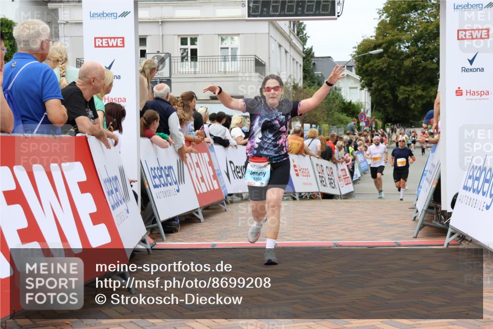 31.08.2025 - 21. Blankeneser Heldenlauf Strokosch-Dieckow http://msf.ph/oto/8699208 31.08.2025 12:45:42 Ziel 5200, 5525, 4398 meine-sportfotos.de