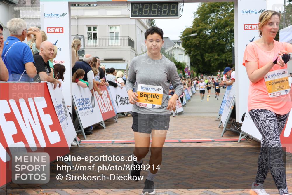 31.08.2025 - 21. Blankeneser Heldenlauf Strokosch-Dieckow http://msf.ph/oto/8699214 31.08.2025 12:45:38 Ziel 5723, 5200, 5713, 5525, 4398 meine-sportfotos.de