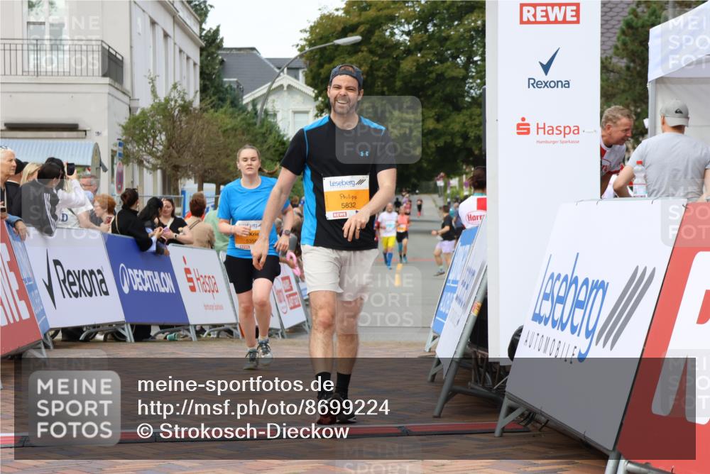 31.08.2025 - 21. Blankeneser Heldenlauf Strokosch-Dieckow http://msf.ph/oto/8699224 31.08.2025 12:57:51 Ziel 5832, 5358 meine-sportfotos.de