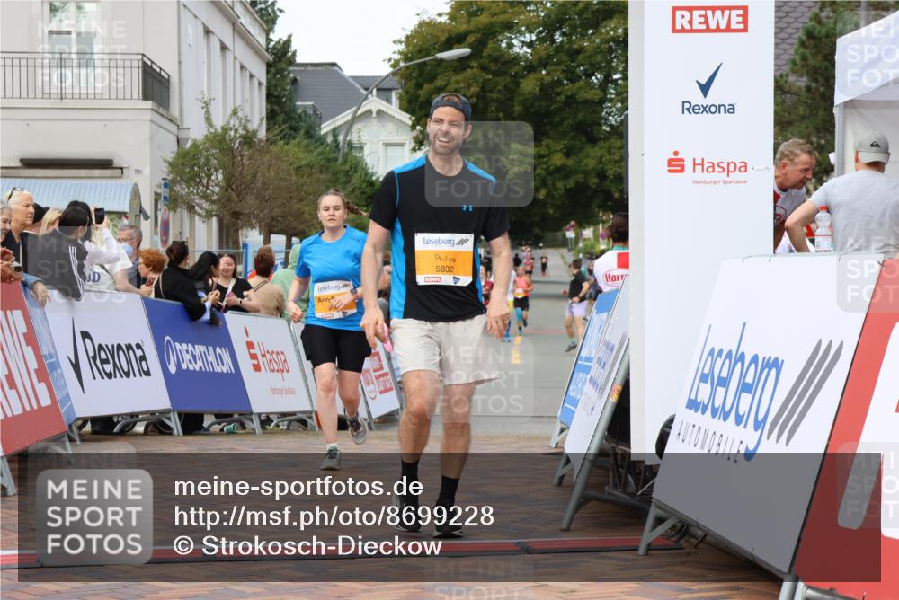 31.08.2025 - 21. Blankeneser Heldenlauf Strokosch-Dieckow http://msf.ph/oto/8699228 31.08.2025 12:57:51 Ziel 5832, 5358 meine-sportfotos.de